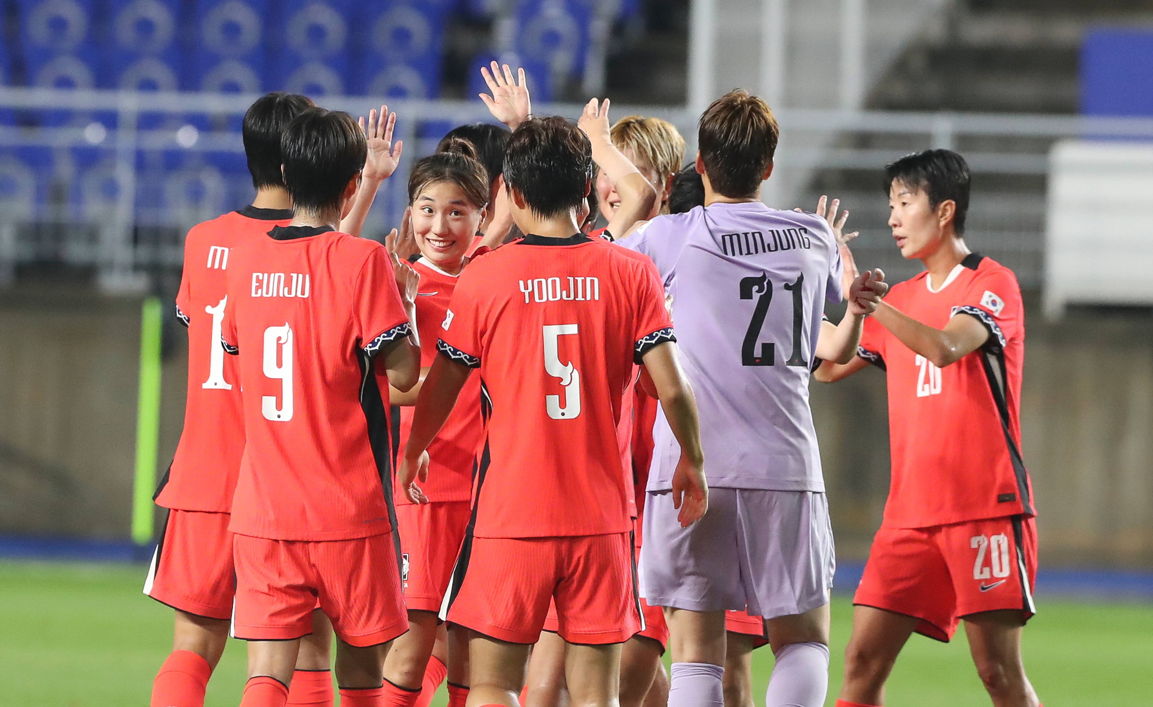 开云足球直播-日本女足队在国际赛事中赢得冠军