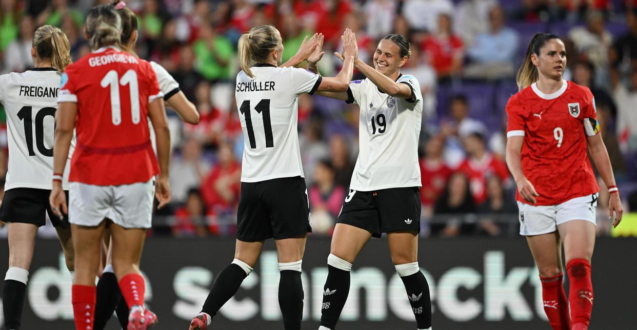 开云体育下载-德国女足队员在比赛中展现出色技术