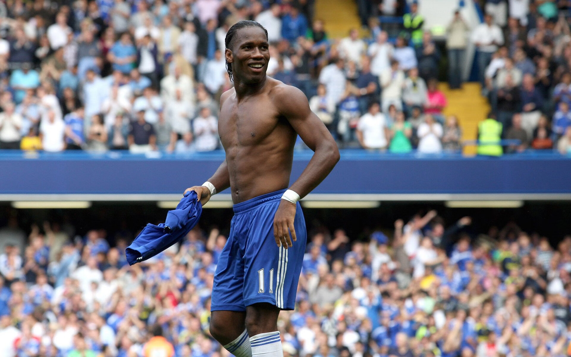 开云体育平台APP-跨界传奇，从深圳加时鏖战到德甲争冠夜，德罗赞的双重赛场启示录