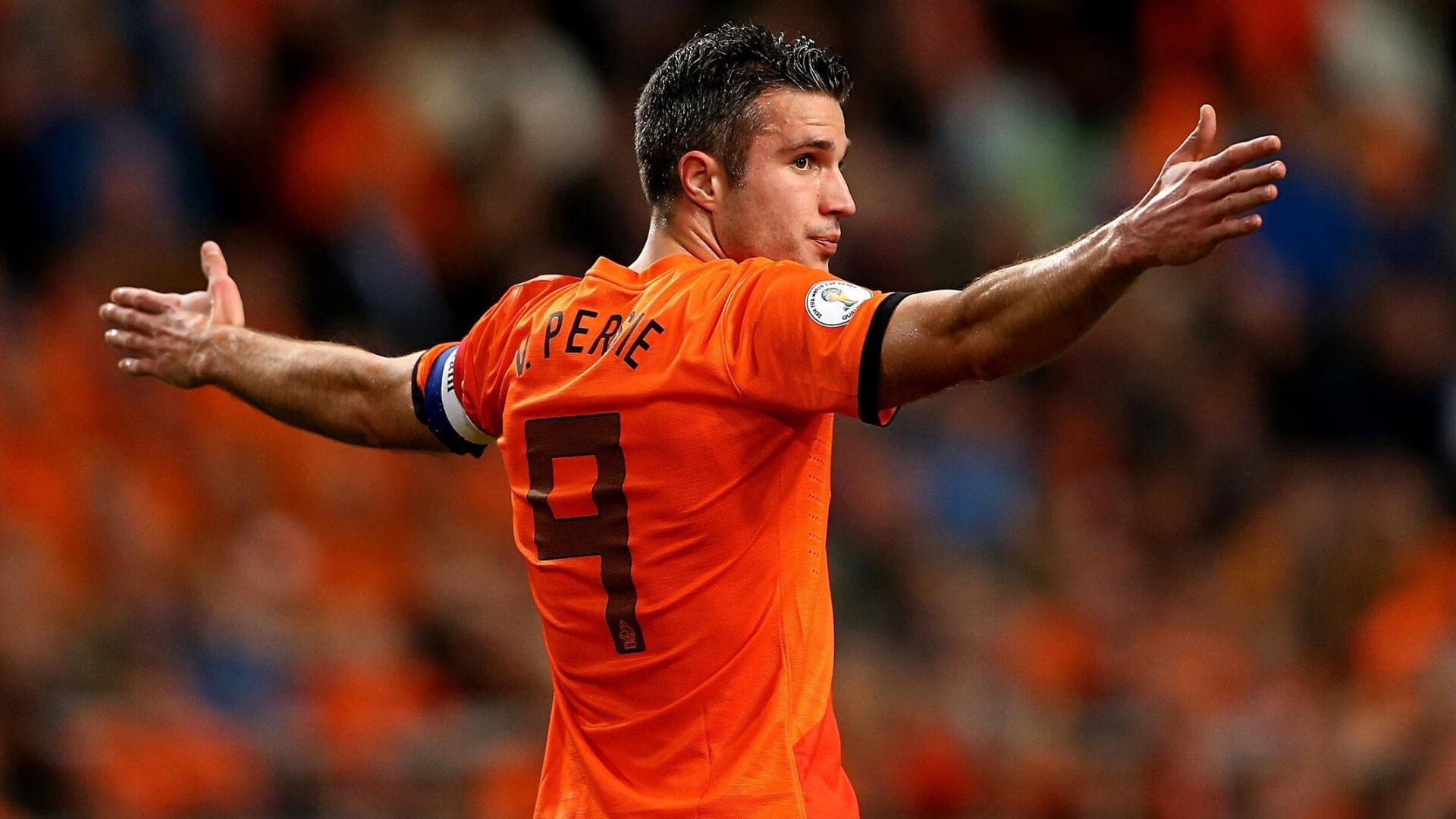 开云体育官网-绿茵场与篮球馆的统治力交响曲，西甲德比硝烟与北京队独行侠征服记